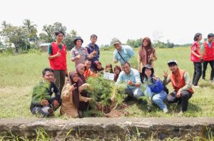 PT Vale Edukasi Pelajar Loeha Pentingnya Menanam Pohon