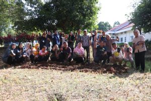 Intip Kegiatan Kadis Kominfo Lutim dan Staf di Program Peduli Ki Saya Jaga Ki