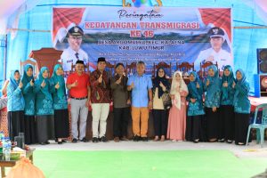 Bupati Luwu Timur Ikut Syukuran ke-46 Kedatangan Transmigrasi di Argomulyo