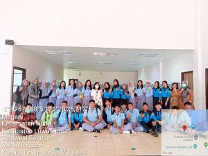 Puskesmas Nuha Bina Saka Bakti Husada di SMA YPS Sorowako