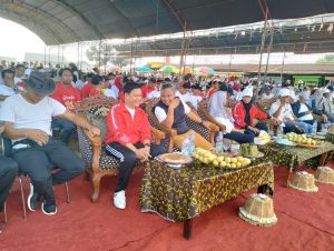 Bupati Luwu Timur Apresiasi PT Putra Mahalona Gelar Jalan Santai Hadiah Umroh