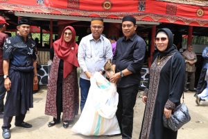 Bupati Budiman Ditemani Ketua PKK Hadir Ma’tambun di Torut