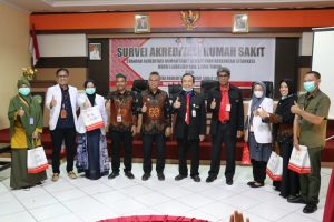 Budiman Silaturahmi dengan Tim KARS, Direktur RSUD I La Galigo Sebut Kebijakan Bupati Ada 1 Kamar 1 Pasien