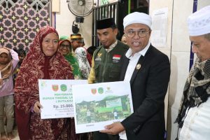 Safari Ramadan di Towuti, Budiman Serahkan Rp 350 Juta Bantu Pembangunan Masjid At-Taqwa