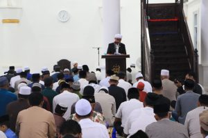 Bupati Budiman Salat Ied Iduladha dan Qurban di Masjid Agung Malili