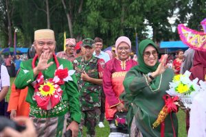 Bupati Budiman Apresiasi Atraksi Budaya pada Road Show Kebudayaan di Mangkutana