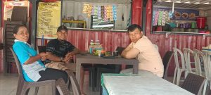 Ketua DPRD Luwu Timur Ngopi di Pujasera Wasuponda Sambil Terima Curhat Warga