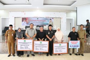 Serahkan Bantuan Sosial ke 55 KUBE, Bupati Budiman: Jangan Ada Pungli!