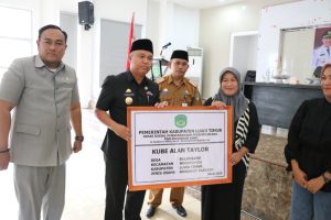 Anggota DPRD Luwu Timur Ikut Serahkan Bantuan KUBE