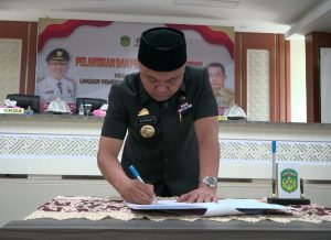 Budiman Minta Pegawai Pemkab Luwu Timur Budayakan Kerja Profesional