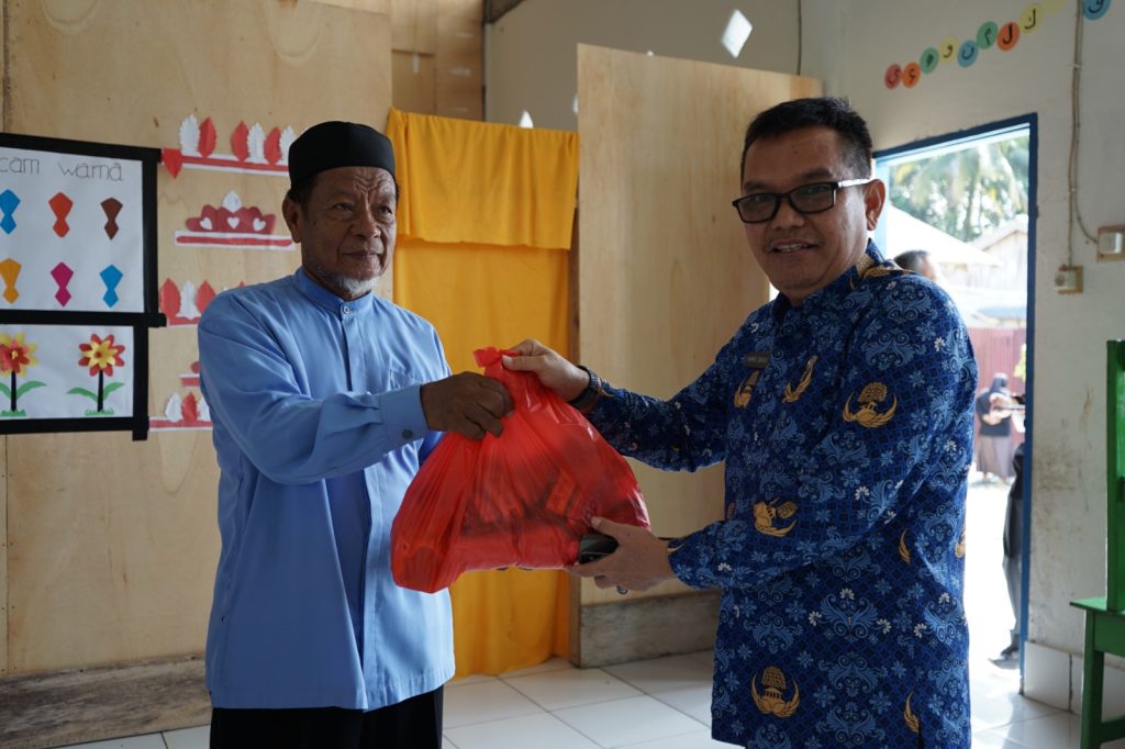 HUT Korpri di Luwu Timur Sarana Bagi Sembako ke Lembaga Kesejahteraan Sosial Anak