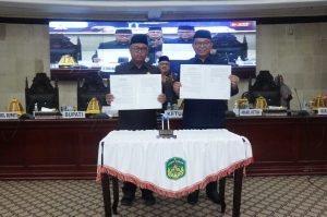 Bupati dan Ketua DPRD Setujui Ranperda Pendirian PT Luwu Timur Gemilang