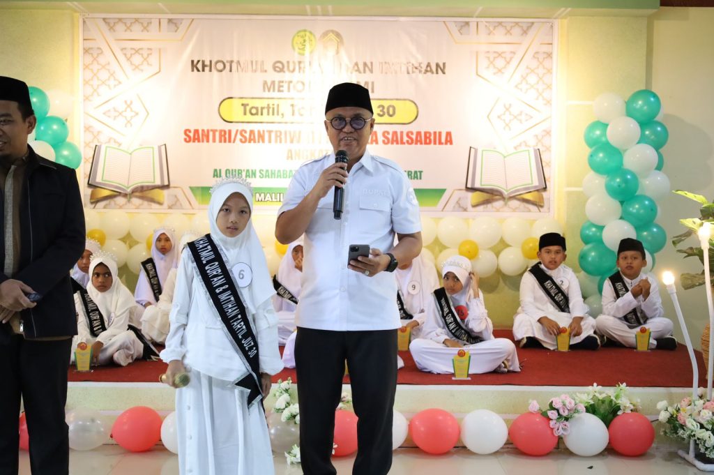 Doa Budiman di Wisuda Santri RQU Luwu Timur: Semoga Jadi Penerus Membanggakan
