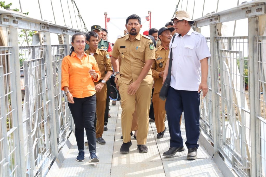 Tak Pakai Pincara Lagi, Warga Kini Manfaatkan Jembatan Gantung Desa Tarabbi Luwu Timur