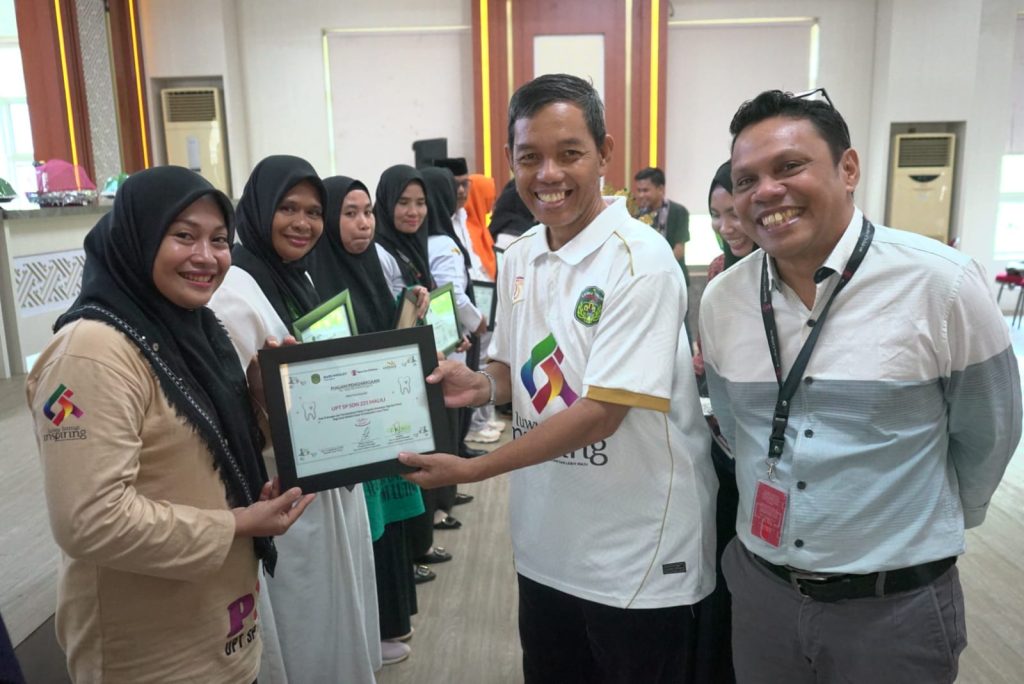 Daftar Lima SD di Luwu Timur Terima Champion Award