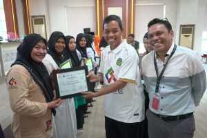 Daftar Lima SD di Luwu Timur Terima Champion Award