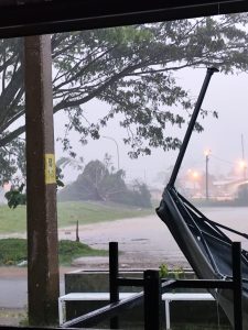 BPBD Luwu Timur Terjunkan Tim Bantu Korban Angin Kencang di Sorowako