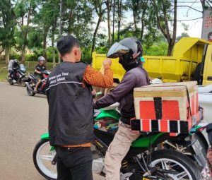 Sedekah Jumat, Pegawai Luwu Timur Bagi Makanan Buka Puasa