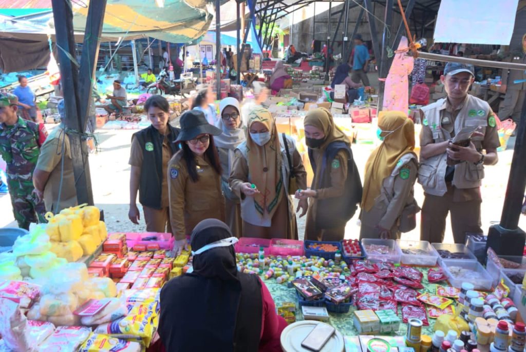 Tim Terpadu Obat dan Makanan Luwu Timur Sidak Pasar Wonorejo