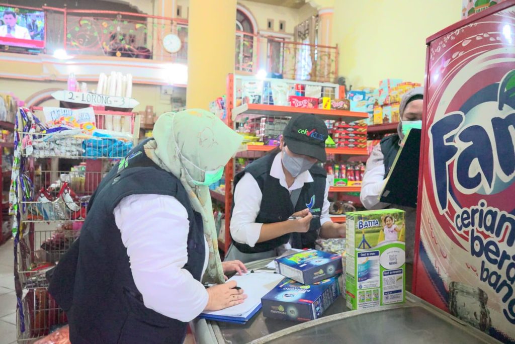 Balai POM Palopo Dampingi Tim Terpadu Pengawasan Obat dan Makanan di Pasar Lambarese