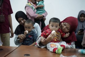 Dinsos Luwu Timur Kampanye Makan Telur Tiap Hari Bagi Balita Bersama Pj Gubernur Sulsel