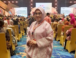 Sufriaty Budiman Meriahkan Puncak HUT Dekranas ke-44 di Surakarta