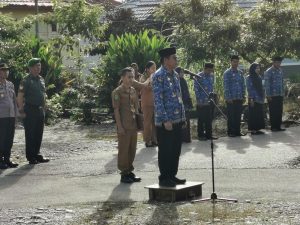 Camat Tomtim Imbau Aparatur Pemerintah Disiplin Bekerja