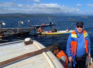 Usman Sadik Ikut Pencarian Warga Bantilang yang Hilang Saat Mancing di Danau Towuti