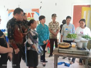 Ketua TP PKK Tomoni Timur Pantau Dashat di Empat Desa