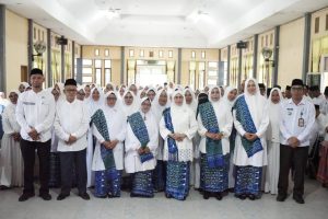 Lantik Pengurus BKMT Kecamatan dan Desa Se-Lutim, Sufriaty: BKMT Strategis Bangun Kualitas Keagamaan dan Sosial