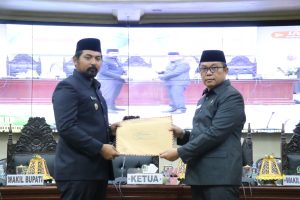 DPRD Luwu Timur Terima Ranperda Tahap II RPJPD dari Wabup Akbar