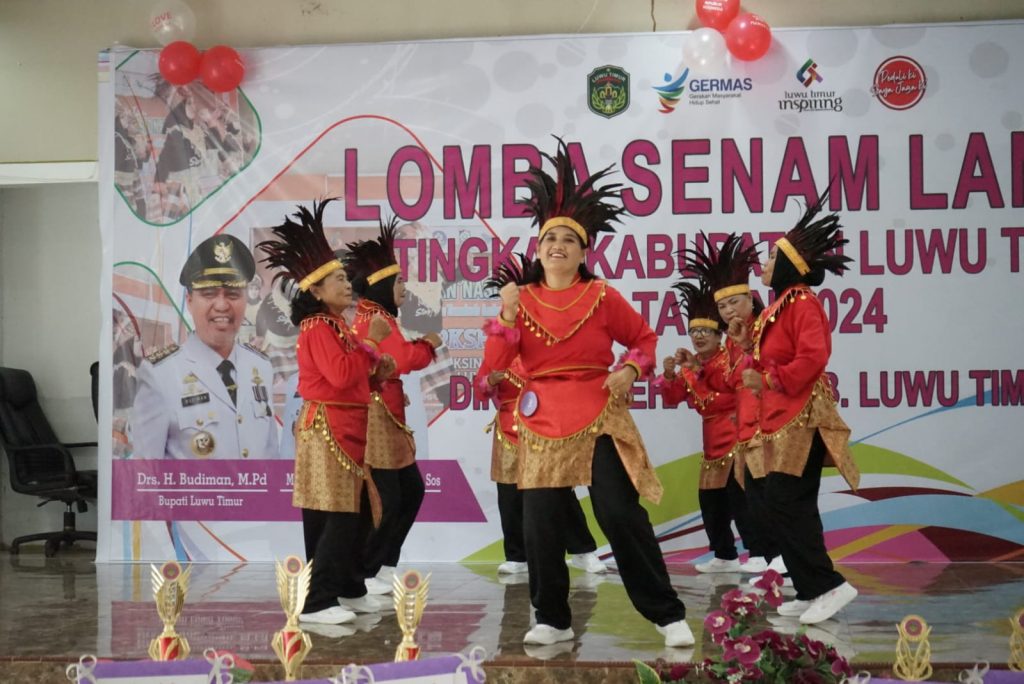 Puskesmas Wasuponda Juara Senam Lansia