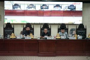 Wabup Akbar Wakili Bupati Jawab Pandangan Fraksi DPRD Luwu Timur Soal Pertanggung Jawaban APBD