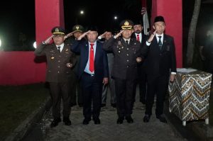 Kapolres, Bupati dan Wabup Luwu Timir Apel Kehormatan dan Renungan Suci HUT RI ke-79