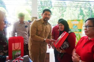 Wabup Luwu Timur Serahkan Bantuan Alsintan, Benih dan Bibit Pertanian