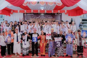 Potret Penyatu Perbedaan, IBAS-Puspa Diantar Tokoh Adat Ambil Nomor Urut di KPU Luwu Timur