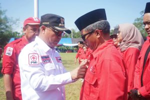 Bupati Budiman Lantik Brigade Kemanusiaan Donor Darah Sukarela PMI Desa