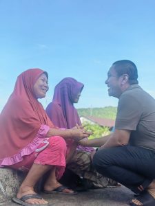 FOTO: IBAS Kunjungi Pasar dan TPI Malili, Ada Pelukan dan Tawa Bahagia Warga