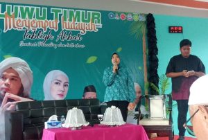 Pjs Ketua TP PKK Luwu Timur Seminar Parenting PKK