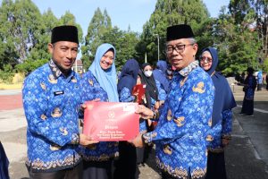 HUT KORPRI ke-53, Ada 85 ASN Terima Satyalancana