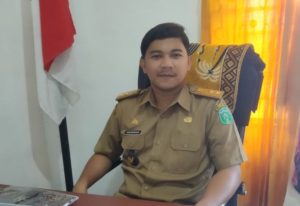 Pemdes Baruga Salurkan Bantuan Beras Program P3KE