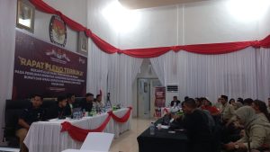 Jauh dari Kesan Tegang, Rekapitulasi Pilkada 2024 di KPU Luwu Timur Aman Lancar