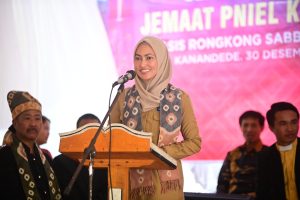 Bupati Lutra Resmikan Gereja Toraja Jemaat Paniel Kanandede