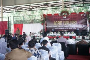 Rapat Evaluasi KPU Luwu Timur, Wabup Akbar Apresiasi Kinerja PPK dan PPS