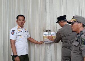 Pemkab Luwu Timur Segel Toko Ritel Tak Berizin