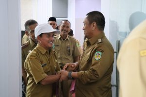 Terima SK, Bupati Irwan Harapkan Sinergi dan Inovasi 25 Pj Kepala Desa