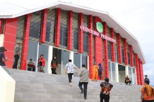 Bupati Luwu Timur Soroti Kualitas Pekerjaan Gedung Pemuda: Jangan Asal Selesai!