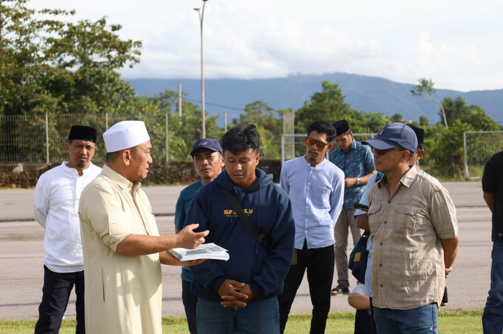 Habiskan Rp 14.2 Miliar, Bupati Soroti Kualitas Lapangan Stadion Andi Hasan Opu To Hatta