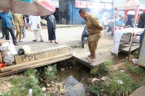 Masalah Lingkungan Jadi Perhatian Bupati Irwan Bachri Syam Saat Tinjau Pasar Malili