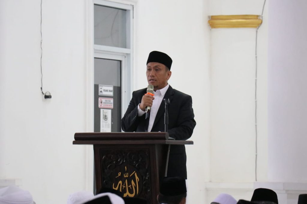 Bupati dan Wabup Salat Idulfitri di Masjid Agung Malili